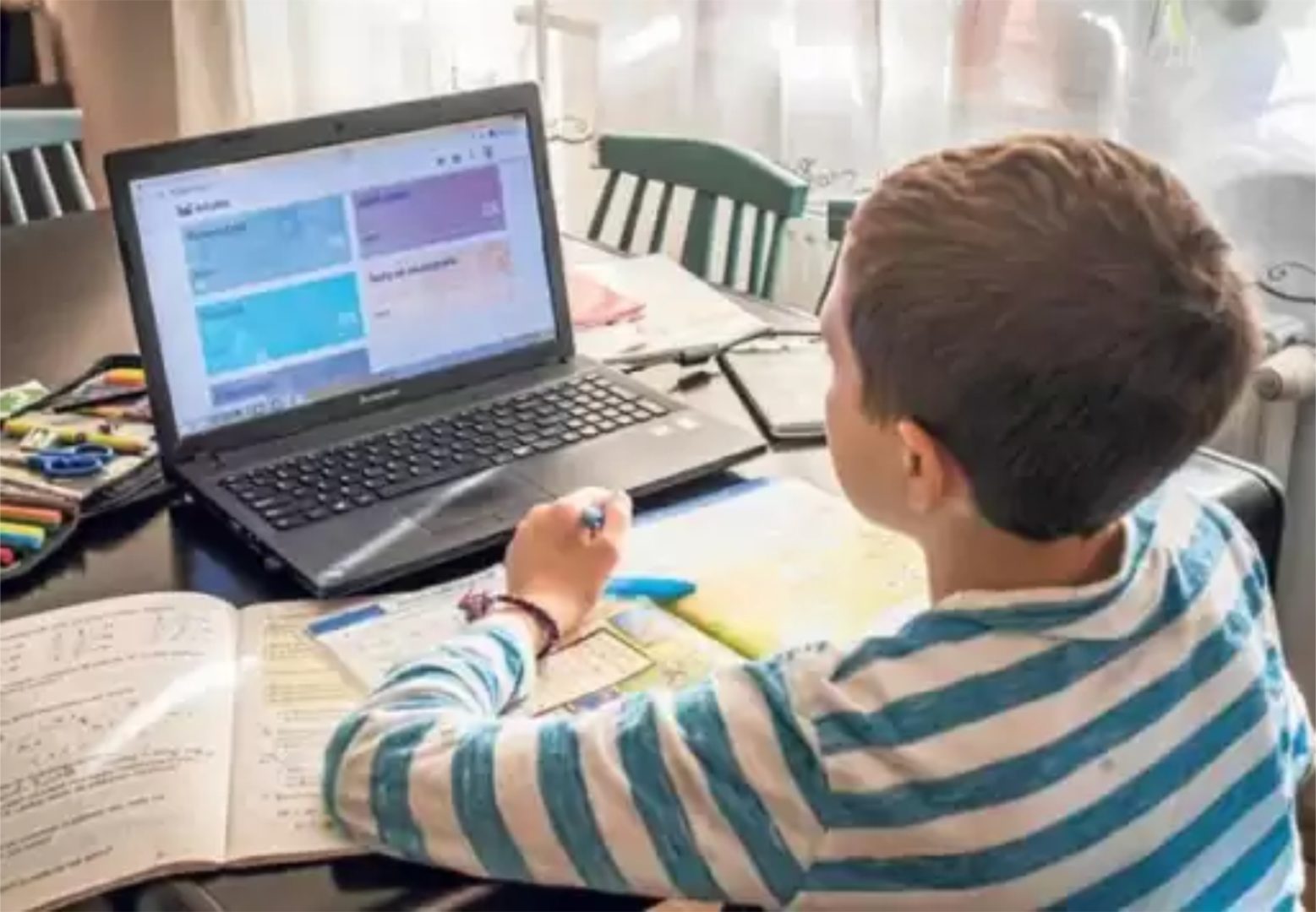 Zdalna Szkoła + – kolejne laptopy dla uczniów